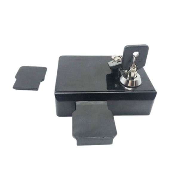 Надежный миниатюрный замок для внесения монет с ключом, предназначенный для торговых автоматов и устройств, работающих на монетах, отличается прочной металлической конструкцией и простой в использовании системой сбора монет.