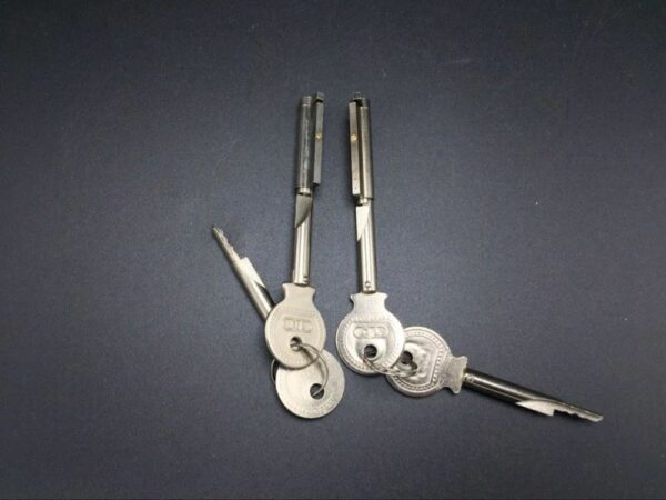 China factory brass toughened glass door lock - Image 2
